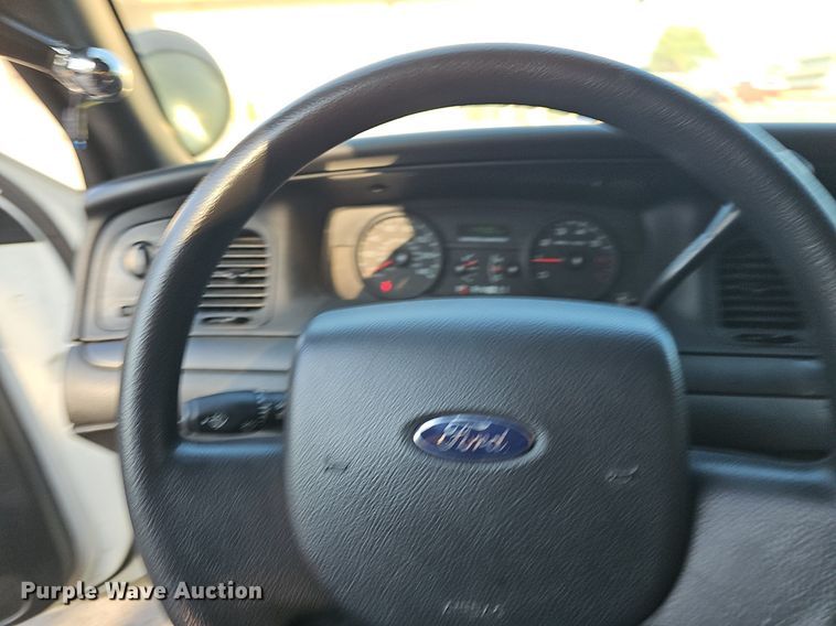 image for item LE9728 2007 Ford Crown Victoria Police Interceptor