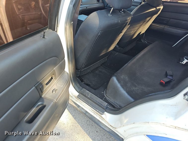 image for item LE9728 2007 Ford Crown Victoria Police Interceptor