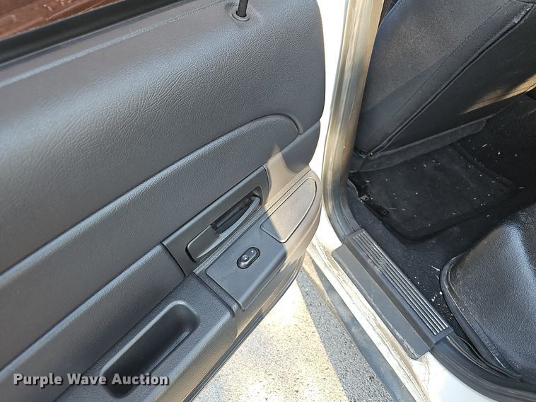 image for item LE9728 2007 Ford Crown Victoria Police Interceptor