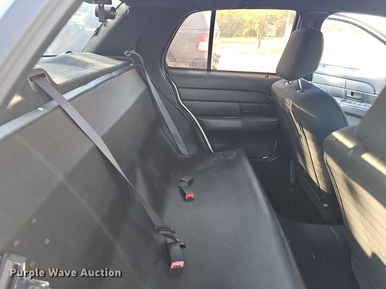 image for item LE9728 2007 Ford Crown Victoria Police Interceptor