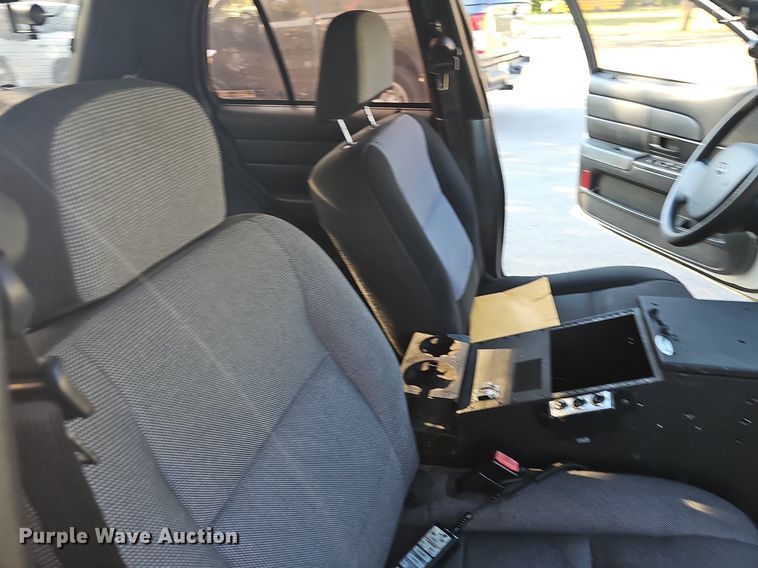 image for item LE9728 2007 Ford Crown Victoria Police Interceptor