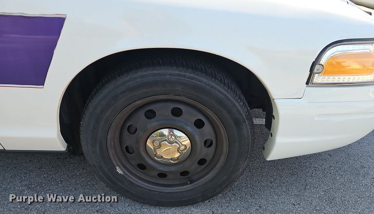 image for item LE9728 2007 Ford Crown Victoria Police Interceptor