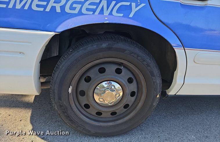 image for item LE9728 2007 Ford Crown Victoria Police Interceptor