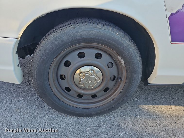 image for item LE9728 2007 Ford Crown Victoria Police Interceptor