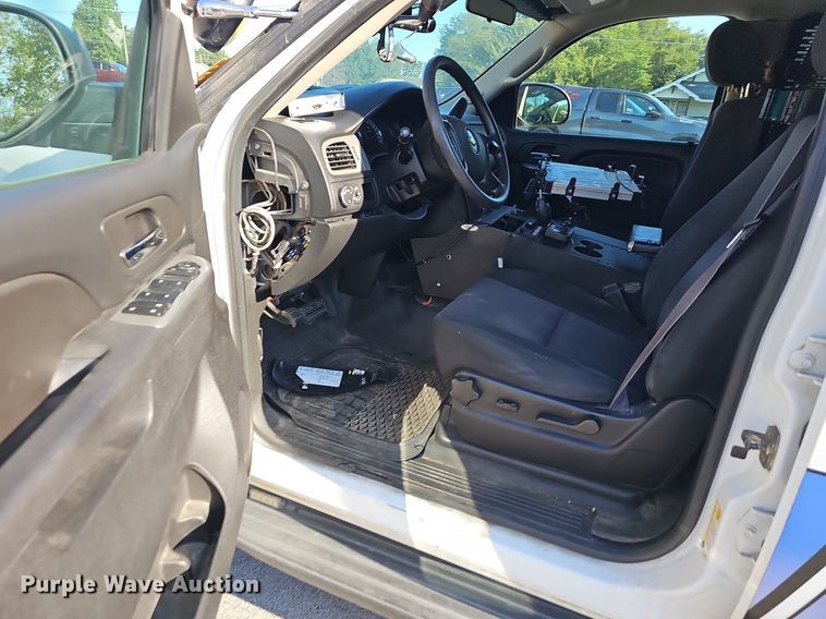 image for item LE9730 2013 Chevrolet Tahoe Police  SUV