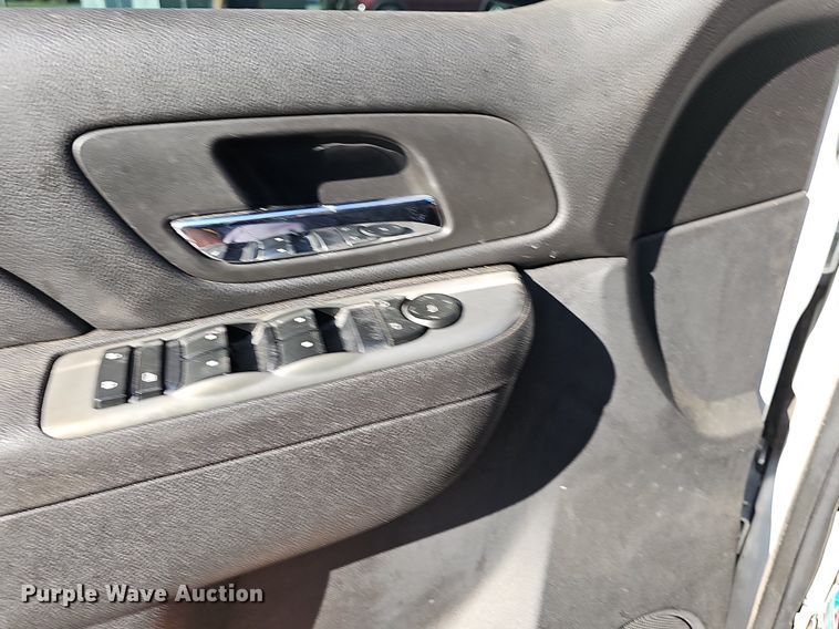 image for item LE9732 2013 Chevrolet Tahoe Police  SUV