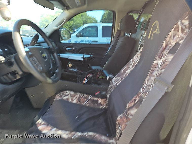 image for item LE9732 2013 Chevrolet Tahoe Police  SUV