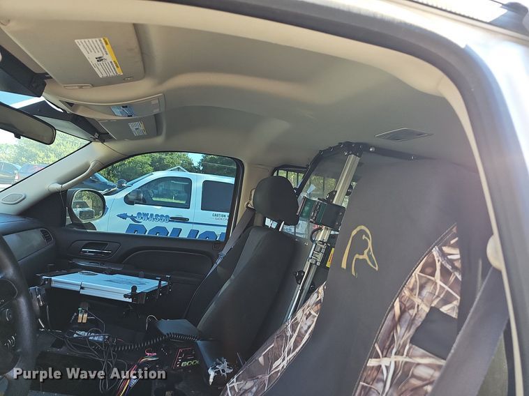 image for item LE9732 2013 Chevrolet Tahoe Police  SUV