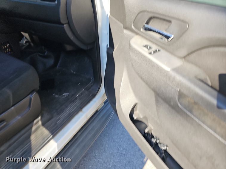 image for item LE9732 2013 Chevrolet Tahoe Police  SUV