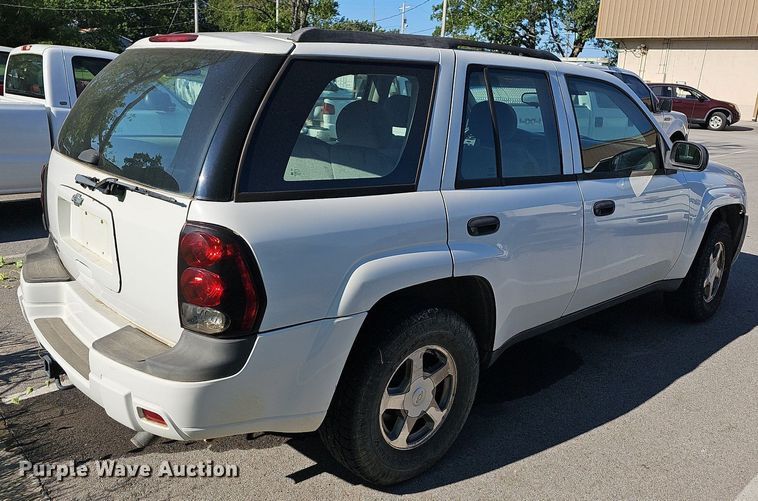 image for item LE9733 2005 Chevrolet TrailBlazer  SUV