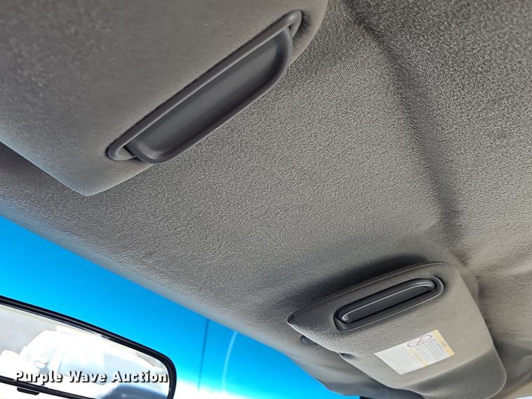 image for item LE9735 2002 Chevrolet Silverado 1500  pickup truck