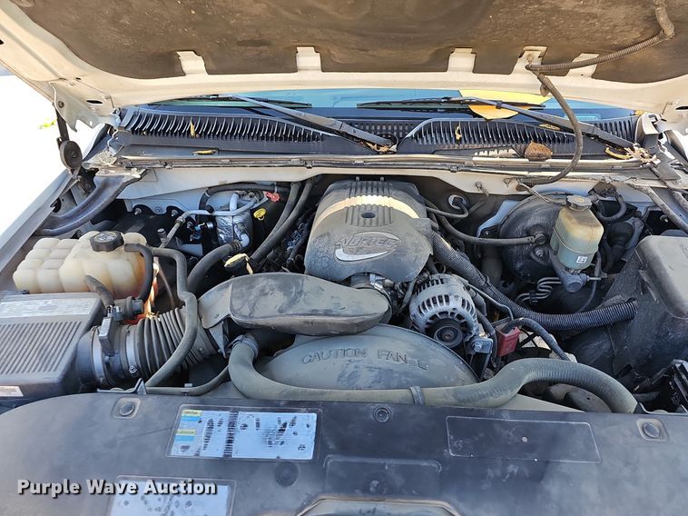 image for item LE9735 2002 Chevrolet Silverado 1500  pickup truck