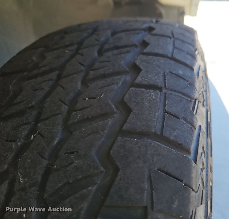 image for item LE9735 2002 Chevrolet Silverado 1500  pickup truck