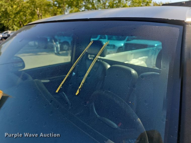 image for item LE9735 2002 Chevrolet Silverado 1500  pickup truck