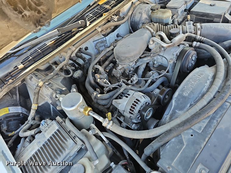 image for item LE9736 1998 Chevrolet S10  Ext. Cab pickup truck