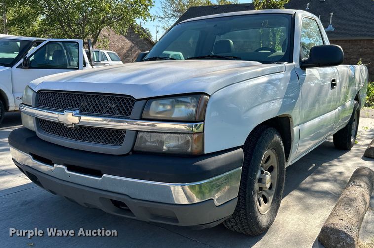 image for item LE9738 2005 Chevrolet Silverado 1500  pickup truck