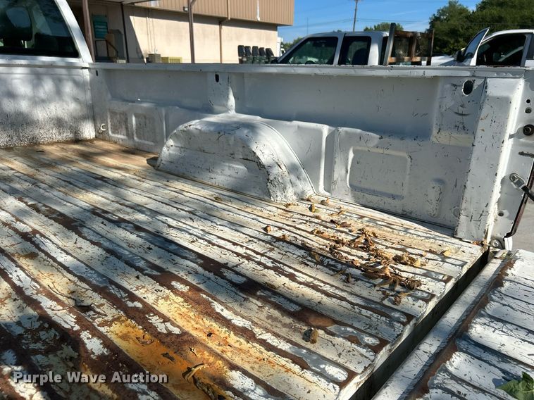 image for item LE9738 2005 Chevrolet Silverado 1500  pickup truck