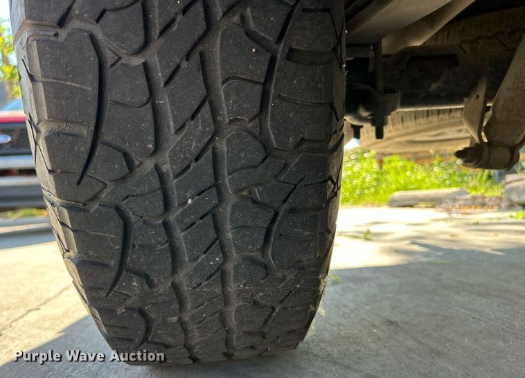 image for item LE9738 2005 Chevrolet Silverado 1500  pickup truck