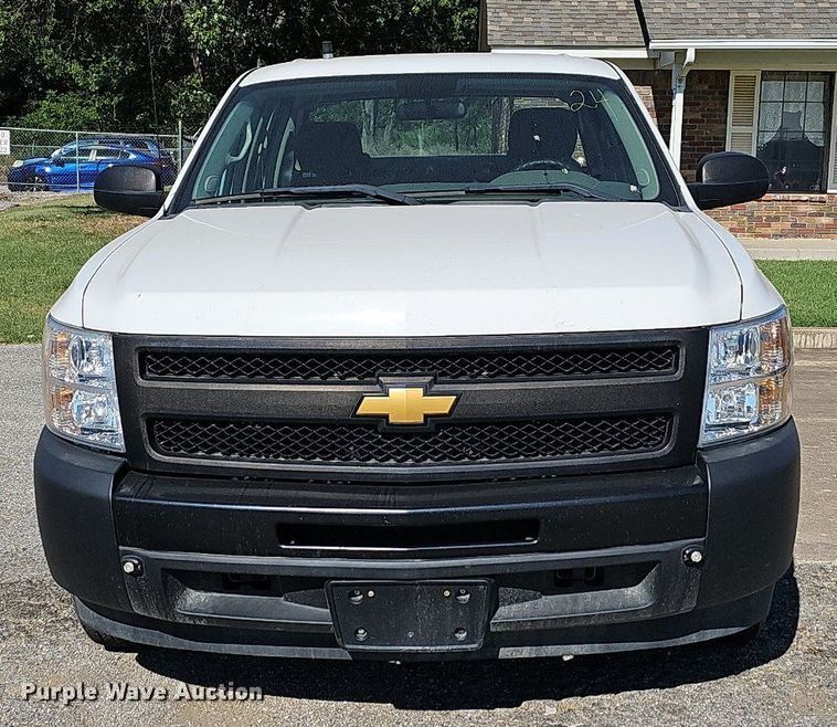 image for item LE9739 2012 Chevrolet Silverado 1500  Crew Cab pickup truck