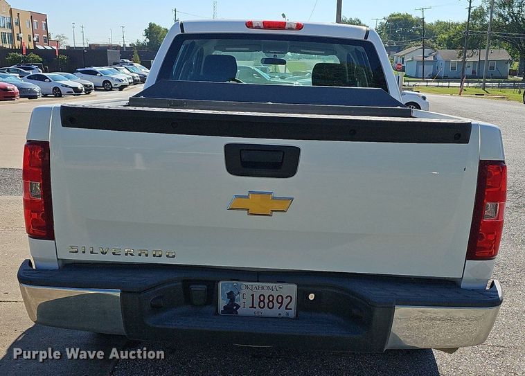 image for item LE9739 2012 Chevrolet Silverado 1500  Crew Cab pickup truck