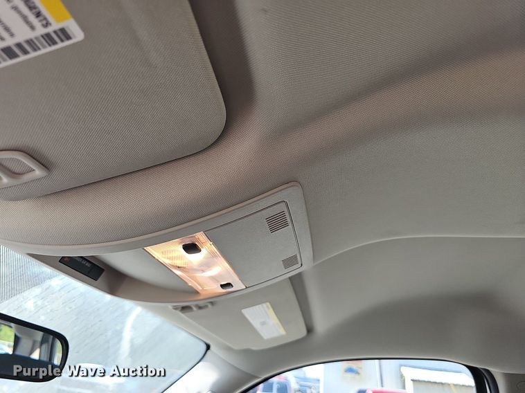 image for item LE9739 2012 Chevrolet Silverado 1500  Crew Cab pickup truck