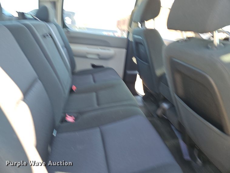 image for item LE9739 2012 Chevrolet Silverado 1500  Crew Cab pickup truck