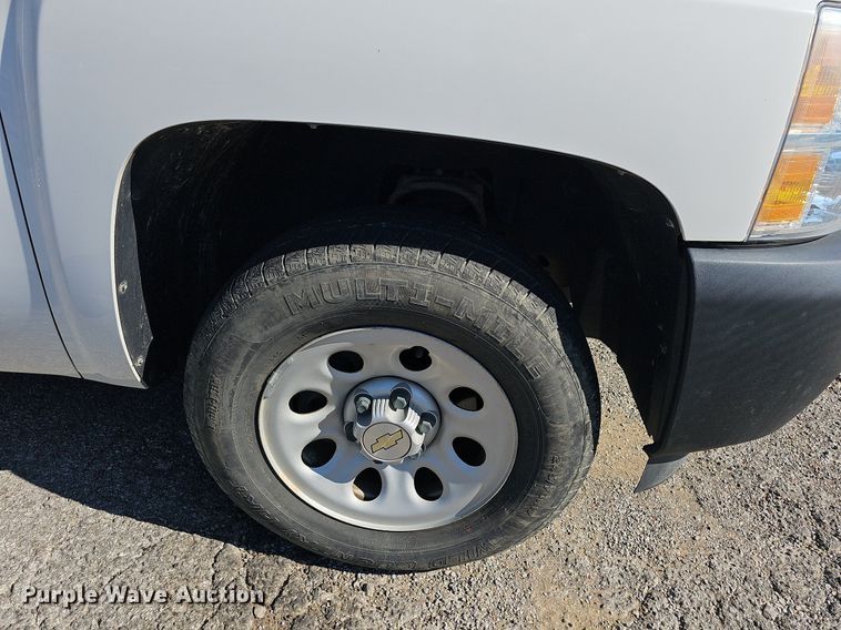 image for item LE9739 2012 Chevrolet Silverado 1500  Crew Cab pickup truck