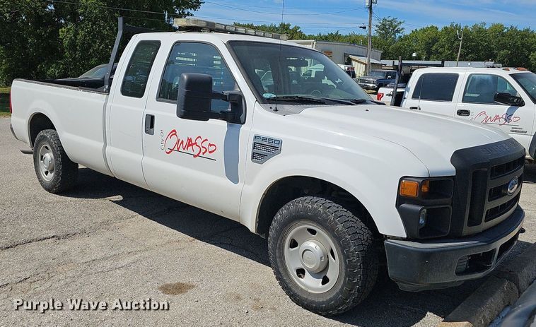 image for item LE9742 2009 Ford F250 Super Duty  SuperCab pickup truck