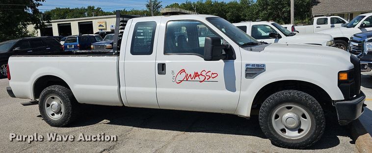 image for item LE9742 2009 Ford F250 Super Duty  SuperCab pickup truck