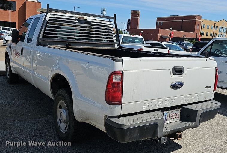 image for item LE9742 2009 Ford F250 Super Duty  SuperCab pickup truck