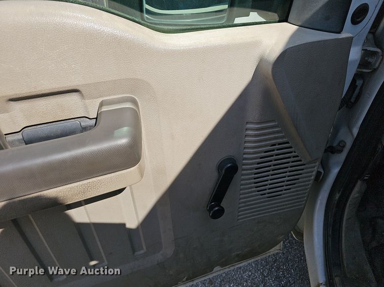 image for item LE9742 2009 Ford F250 Super Duty  SuperCab pickup truck