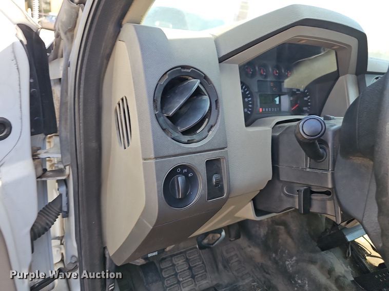 image for item LE9742 2009 Ford F250 Super Duty  SuperCab pickup truck