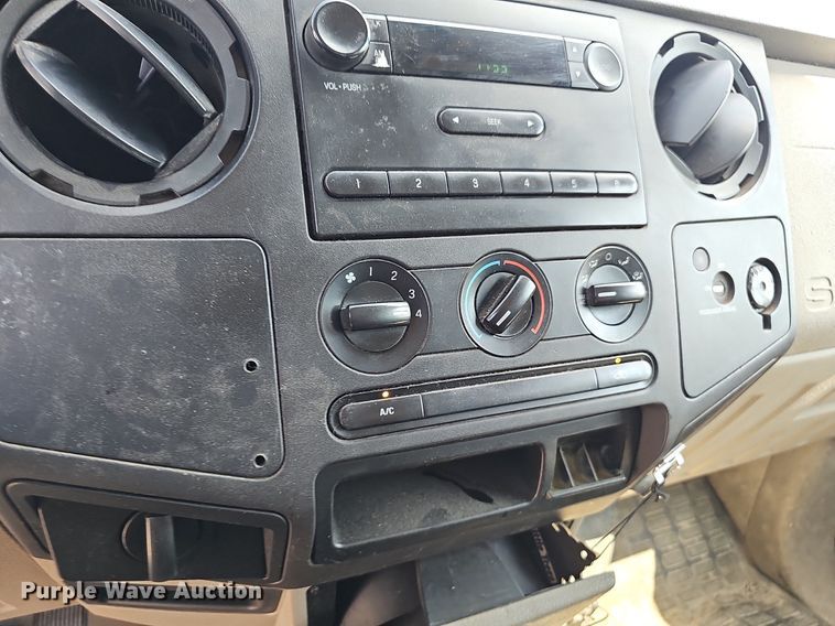 image for item LE9742 2009 Ford F250 Super Duty  SuperCab pickup truck