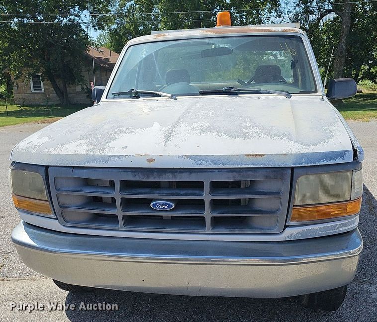 image for item LE9743 1993 Ford F150  pickup truck