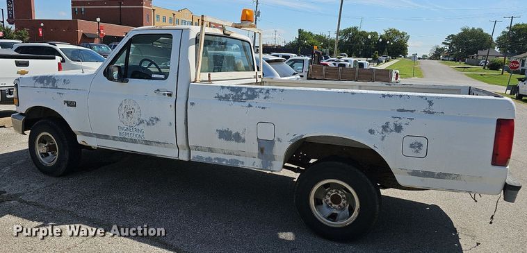 image for item LE9743 1993 Ford F150  pickup truck