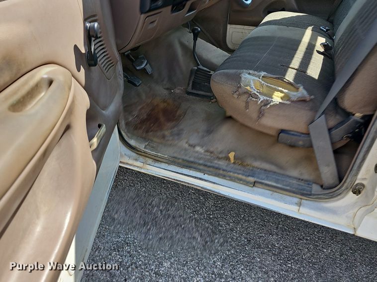 image for item LE9743 1993 Ford F150  pickup truck