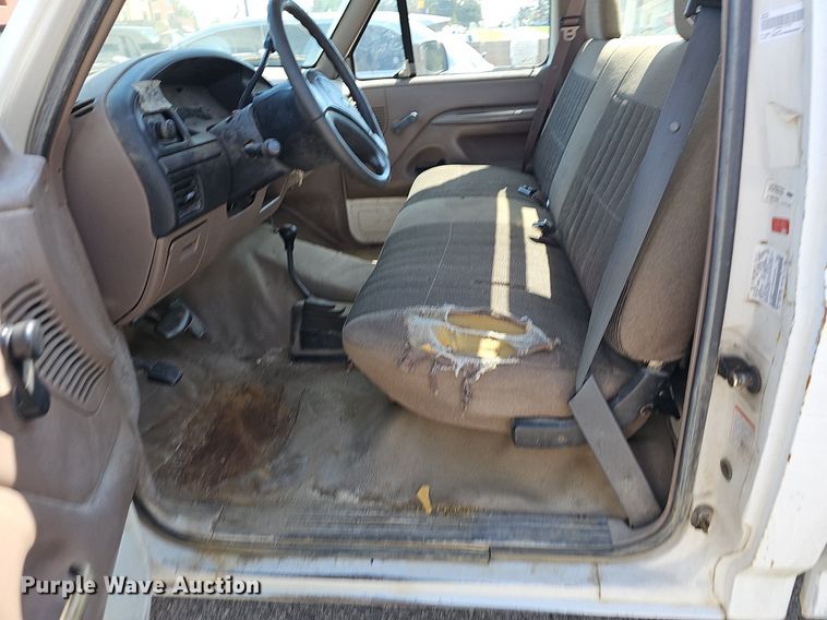 image for item LE9743 1993 Ford F150  pickup truck