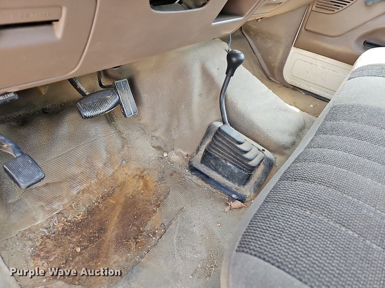 image for item LE9743 1993 Ford F150  pickup truck