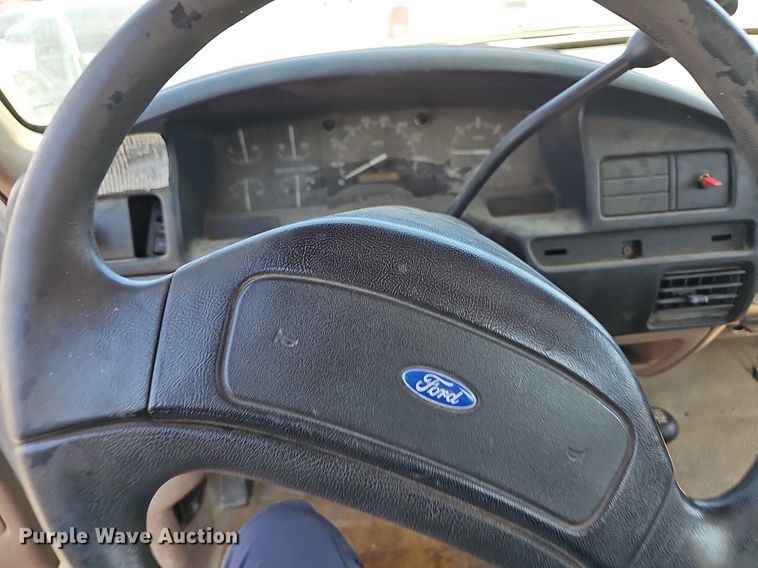 image for item LE9743 1993 Ford F150  pickup truck