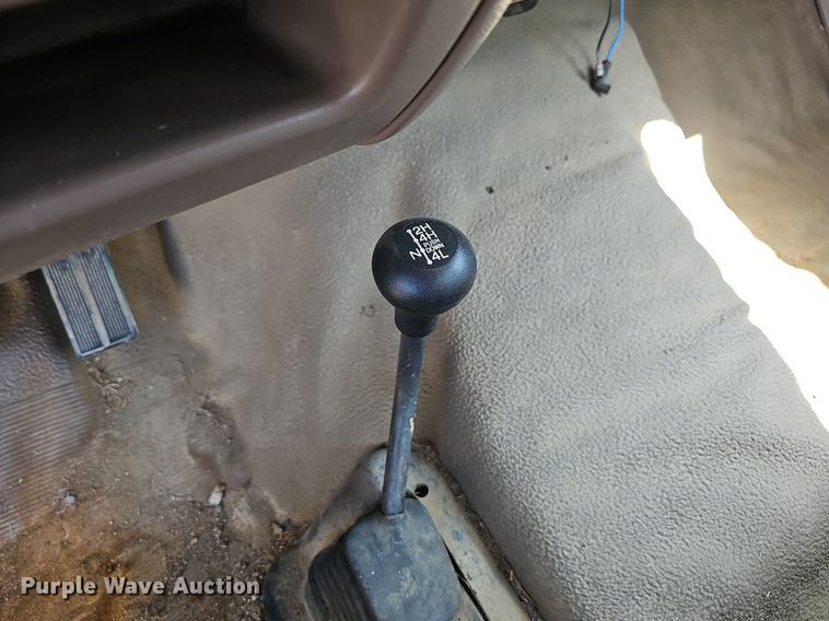 image for item LE9743 1993 Ford F150  pickup truck