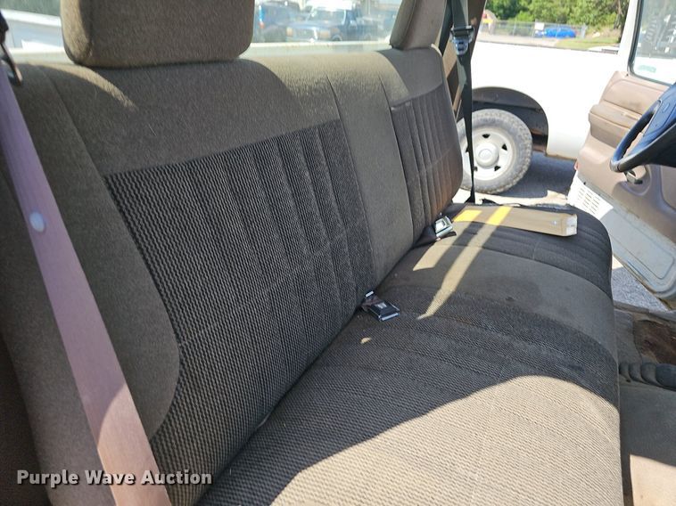 image for item LE9743 1993 Ford F150  pickup truck