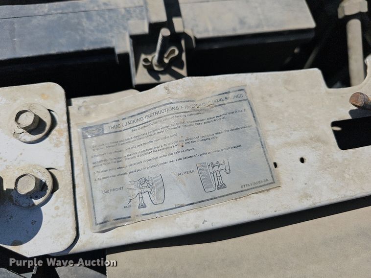 image for item LE9743 1993 Ford F150  pickup truck