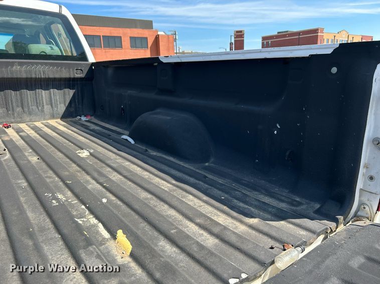 image for item LE9744 2008 Chevrolet Silverado 2500HD  Crew Cab pickup truck