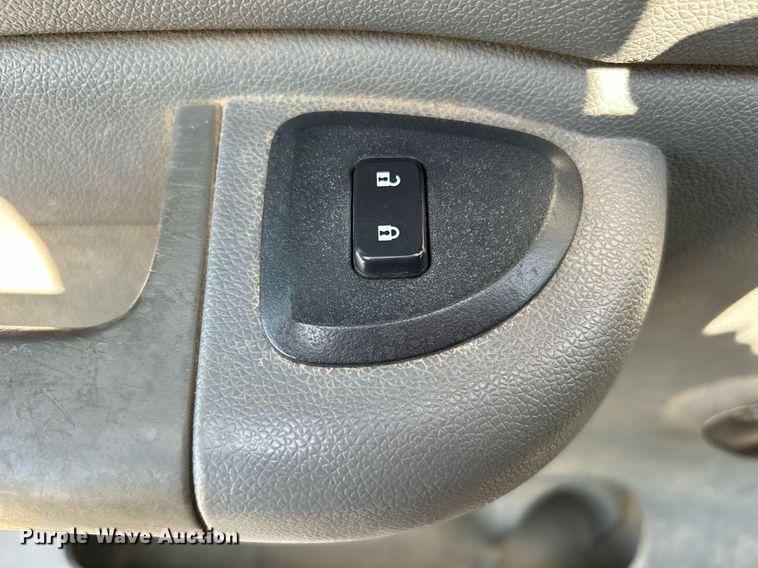 image for item LE9744 2008 Chevrolet Silverado 2500HD  Crew Cab pickup truck