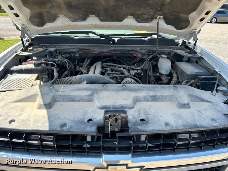 image for item LE9744 2008 Chevrolet Silverado 2500HD  Crew Cab pickup truck