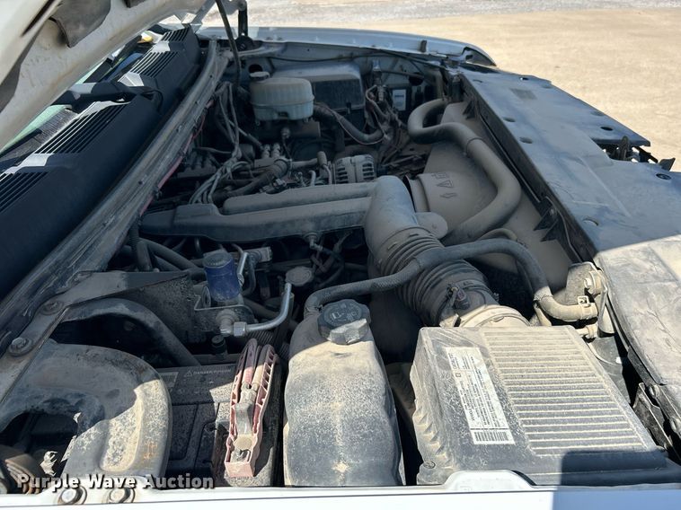 image for item LE9744 2008 Chevrolet Silverado 2500HD  Crew Cab pickup truck