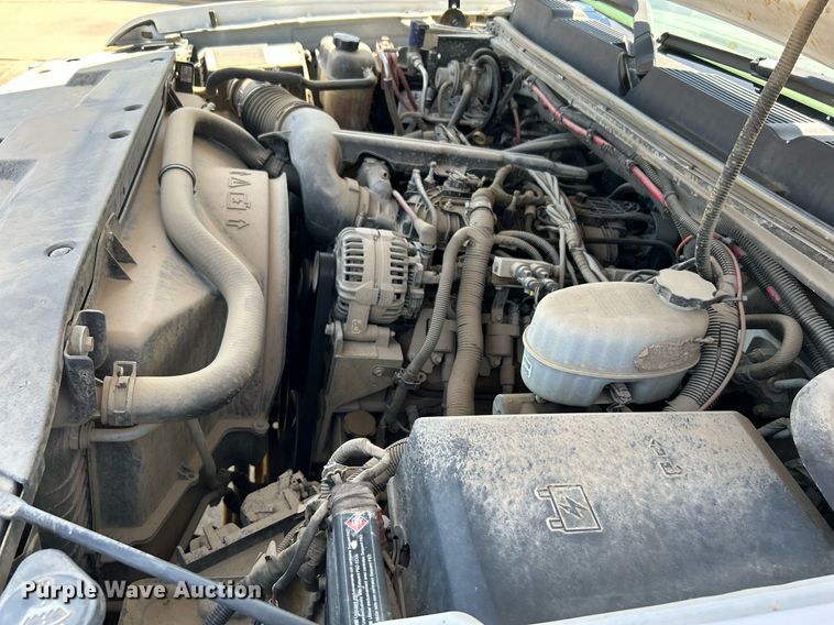 image for item LE9744 2008 Chevrolet Silverado 2500HD  Crew Cab pickup truck