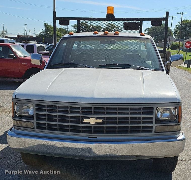 image for item LE9746 1992 Chevrolet C3500  dump flatbed pickup truck