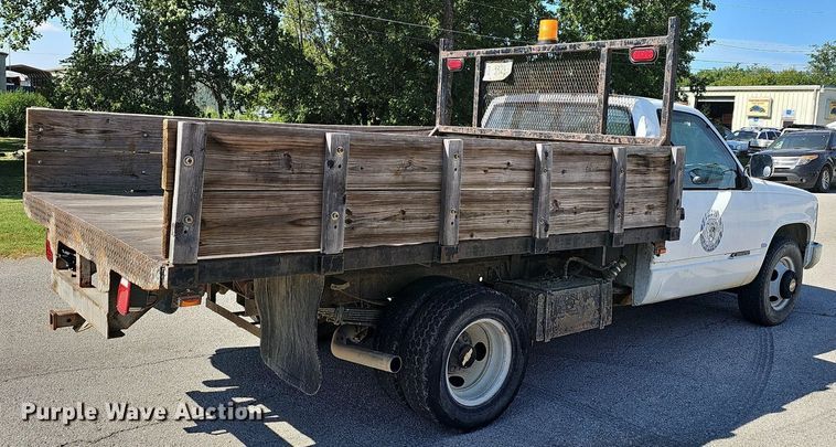 image for item LE9746 1992 Chevrolet C3500  dump flatbed pickup truck