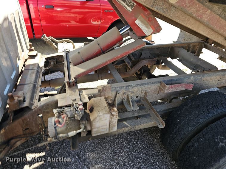 image for item LE9746 1992 Chevrolet C3500  dump flatbed pickup truck